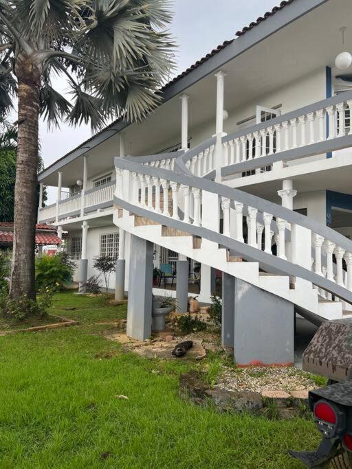 Mayaguez Spacious 3 Bedroom Villa Luaran gambar